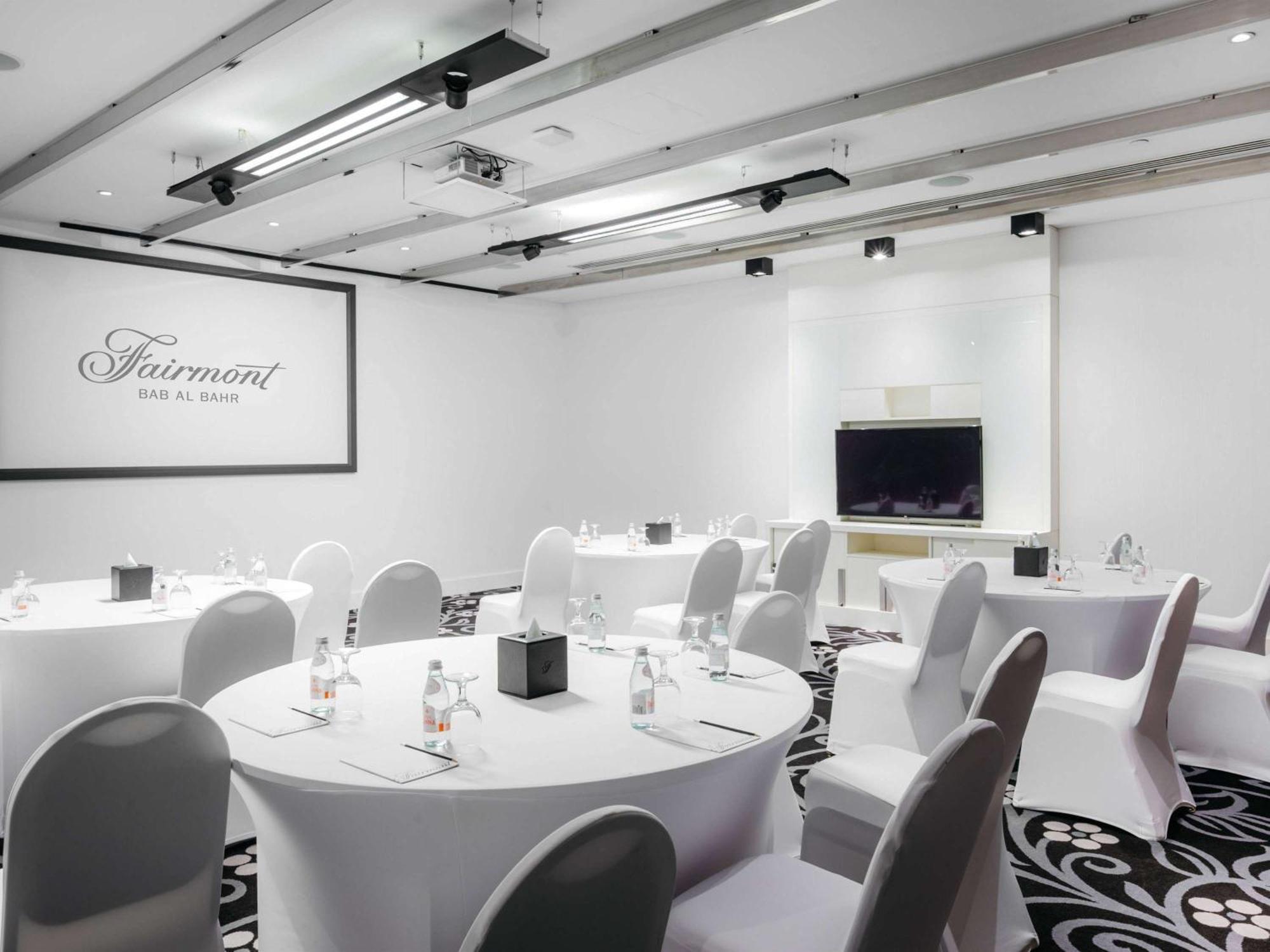 Fairmont Bab Al Bahr Resort 5*