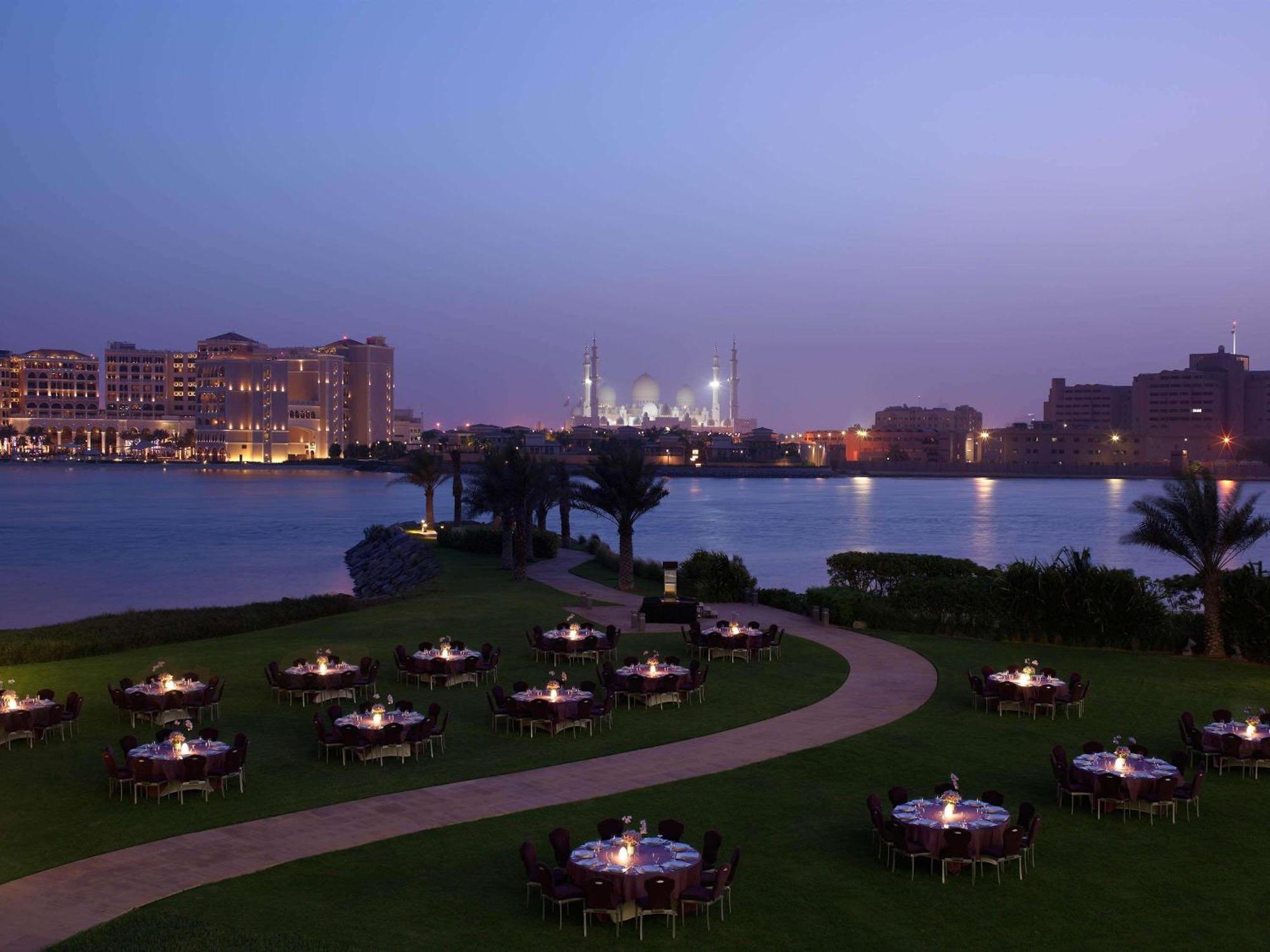 Fairmont Bab Al Bahr Resort
