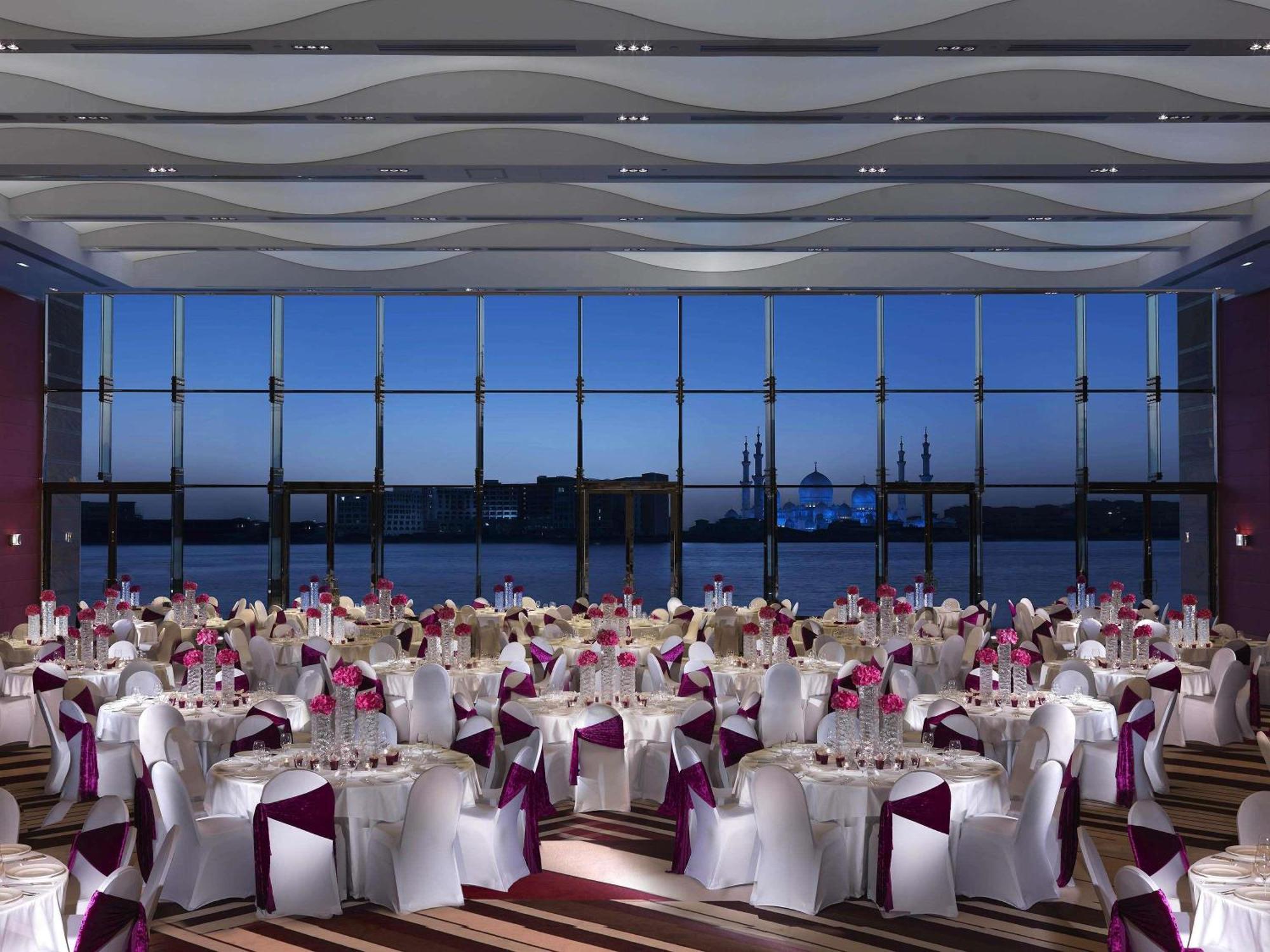 Fairmont Bab Al Bahr 5*