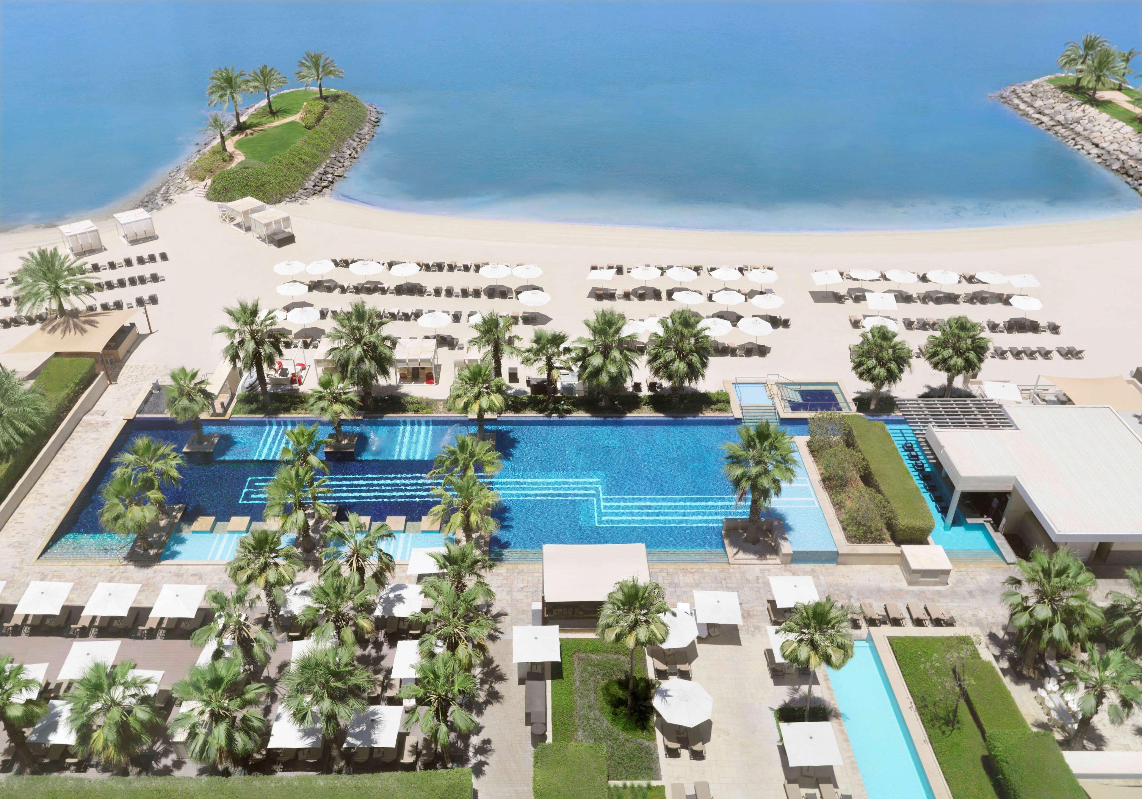 Курортный комплекс Fairmont Bab Al Bahr Абу-Даби